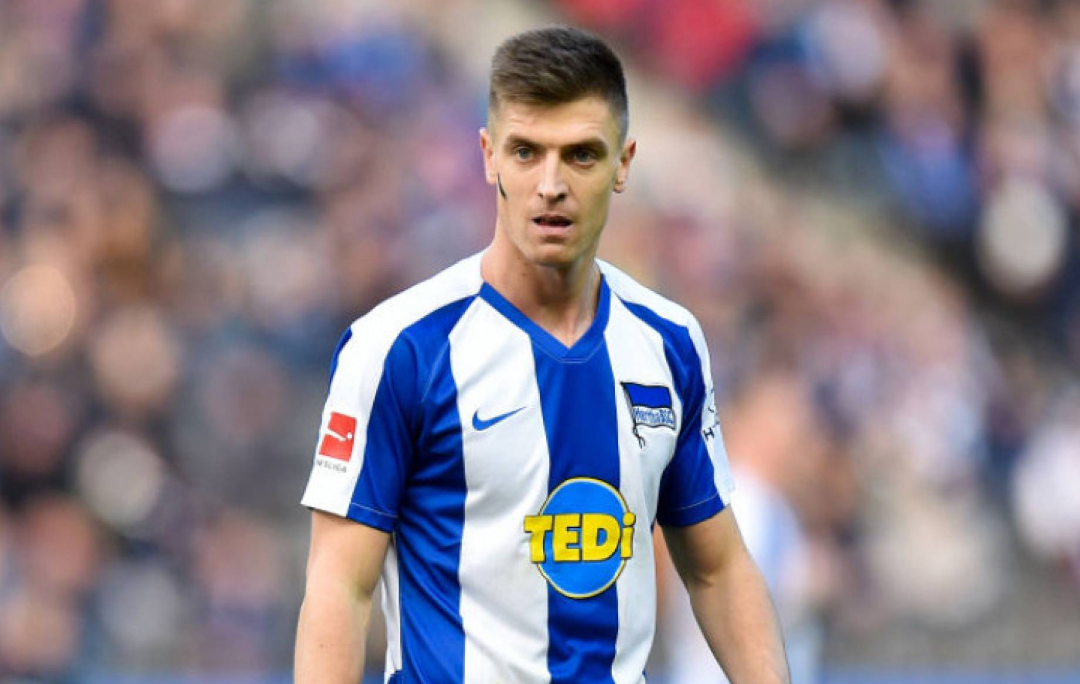Fiorentina agrees deal to sign Piatek from Hertha Berlin