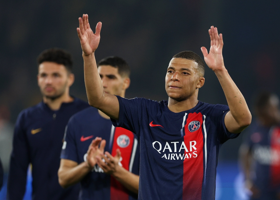 Mbappe cried and thanked PSG supporters
